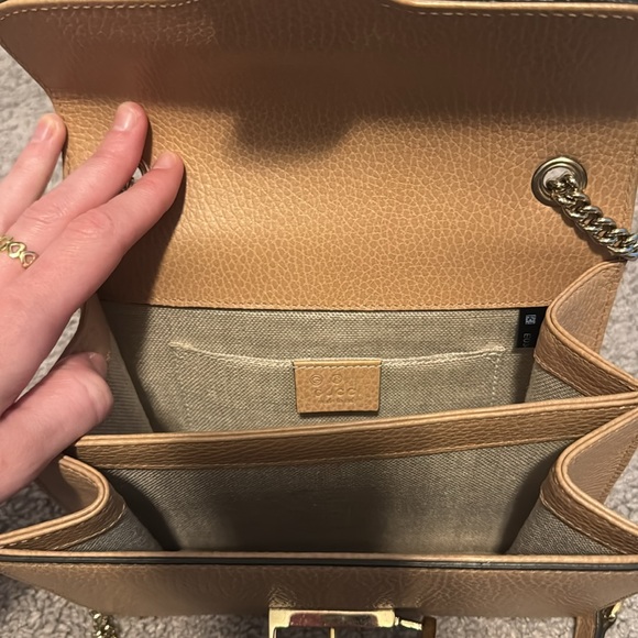 Gucci Interlocking G Crossbody - Picture 5 of 7